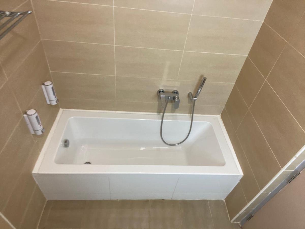 Le Shiv Executive Suite Тхени Экстерьер фото
