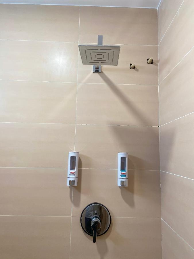 Le Shiv Executive Suite Тхени Экстерьер фото