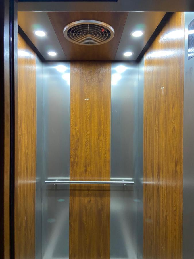 Le Shiv Executive Suite Тхени Экстерьер фото